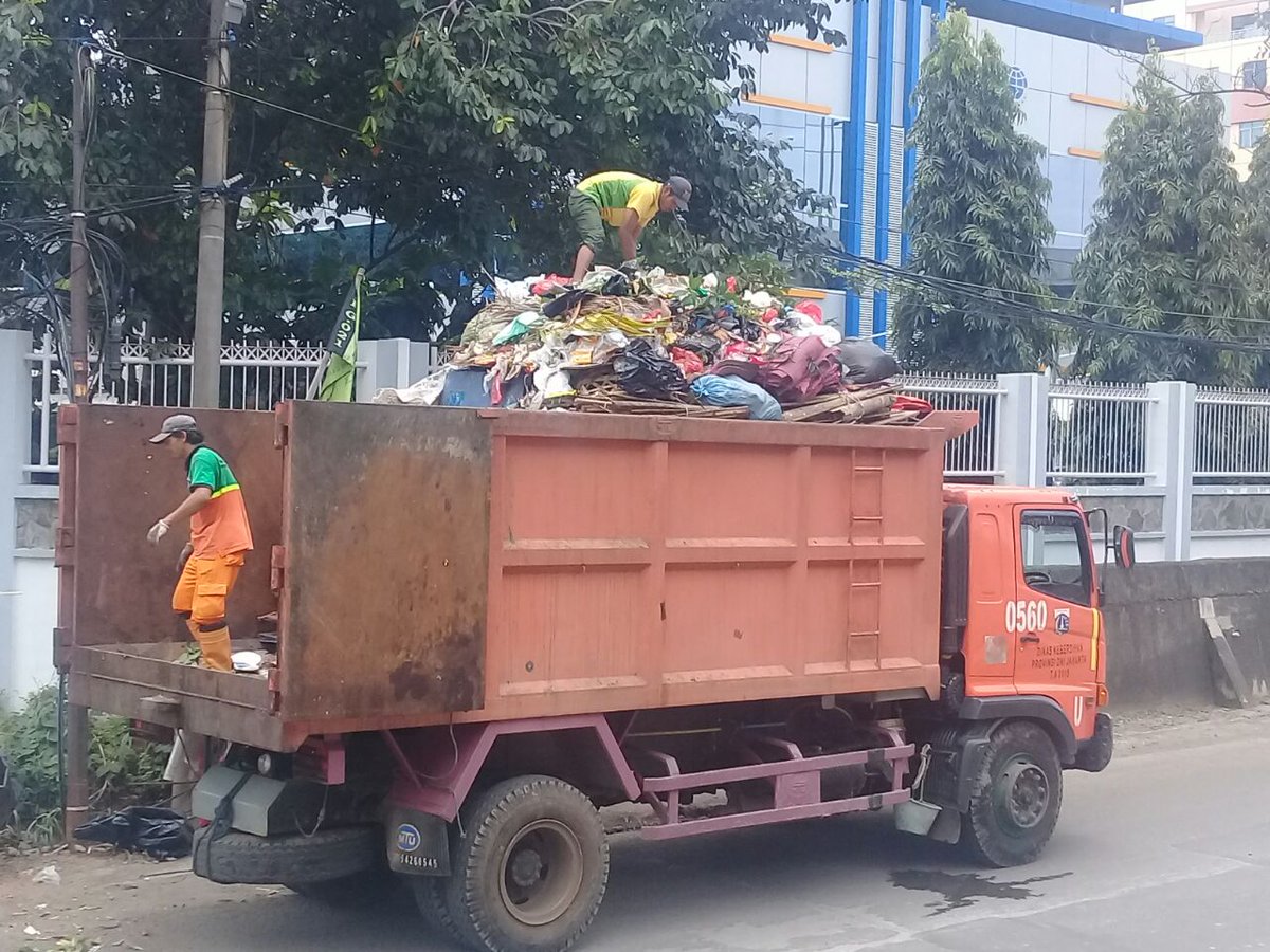 amaliaLay tweet picture