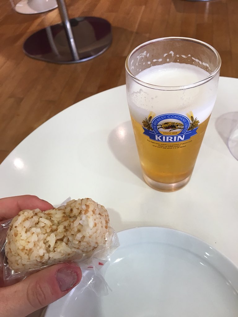 milbudgeter's tweet photo. If I’ve gotta travel for work... I’m definitely gonna take advantage of the lounge! Thank you Chase Sapphire Reserve! #workventure #tokyo https://t.co/XVGQ61eqtY