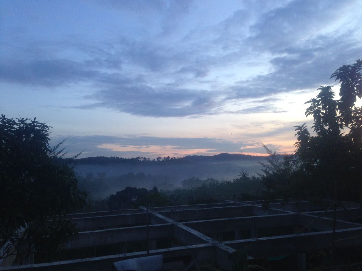 Instagenic Spot Saat Fajar di Masjid Al Muttaqin MEDIO RAYA - Trans Barelang - Batam

#BATAM
#BARELANG
#MasjidBatam
#MosqueBatam

#DestinasiDigitalRakornas #PramborsThrowback #CitarumDepanMata #JALANHIDUPKAMIS #telkomcraftindonesia2018 #PanganSehatGiziBaik #HariAirSedunia