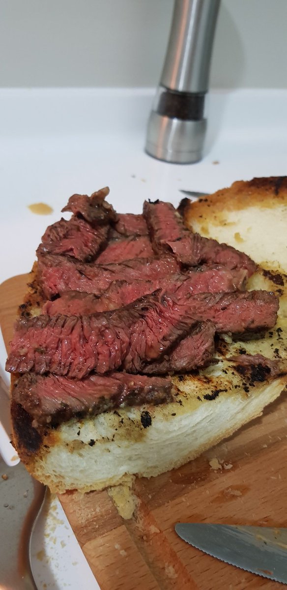 poleman25's tweet photo. @GordonRamsay please tell me that this steak sandwich is the 🔥#shouldofbeenachef https://t.co/Q2dXwelbpL