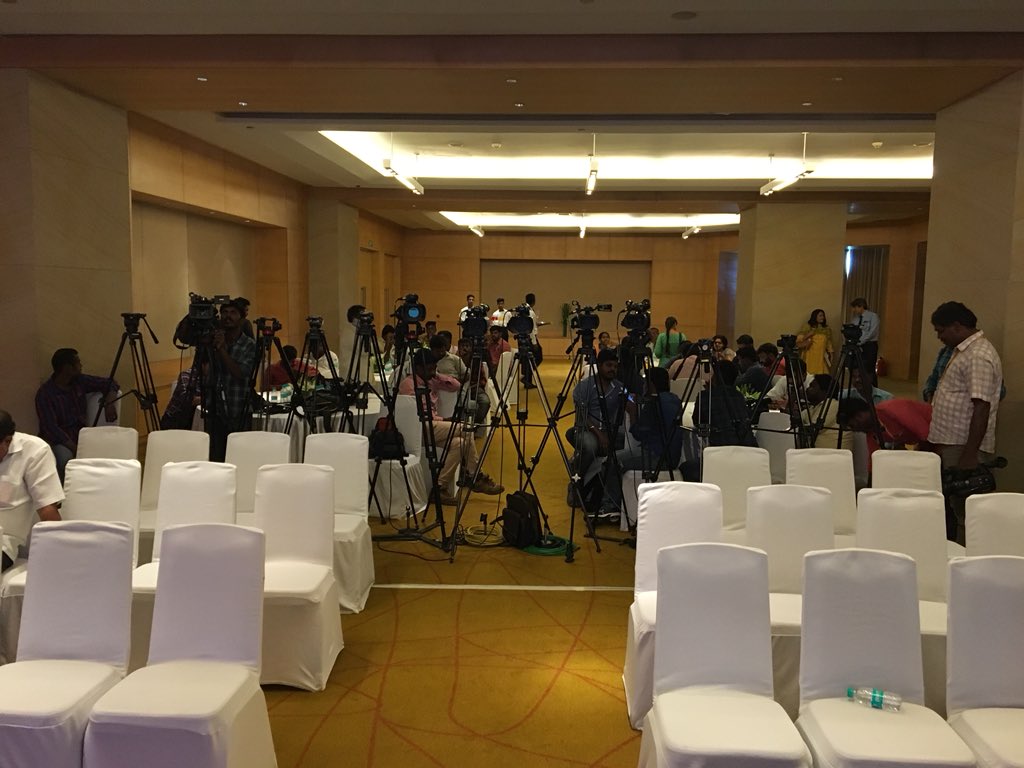 SWexner's tweet photo. Getting ready for our second annual @SangitaApollo @ApolloInter @UCLDivofSurgery @CleveClinicFL International #AIRCS2018 #colorectalsurgery symposium @HyattRegencyChe starting with @Hindutimesnews @IndiaNews247 @timesofindia press conference https://t.co/TA2BOntSAb