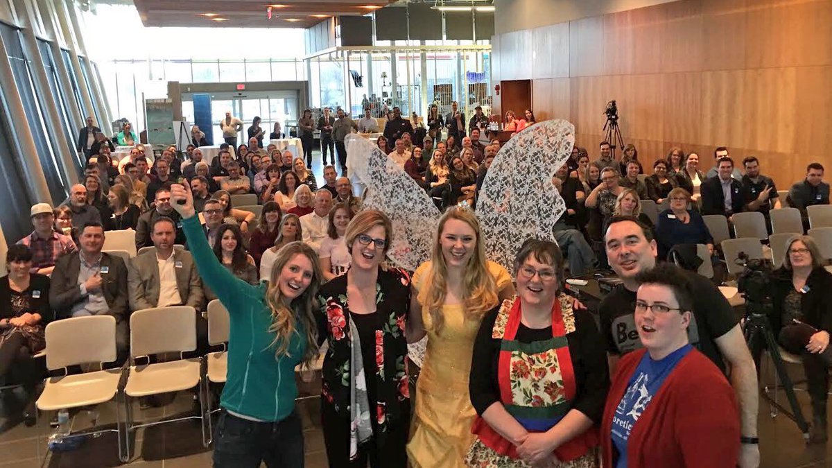 atbfinancial's tweet photo. That’s a wrap on our @ATBBoostR stage! Congrats to tonight’s winner, Sensational Path, and thanks to all of our entrepreneurs for a job well done! #BoostRStageYQL https://t.co/IfXWRMApBZ