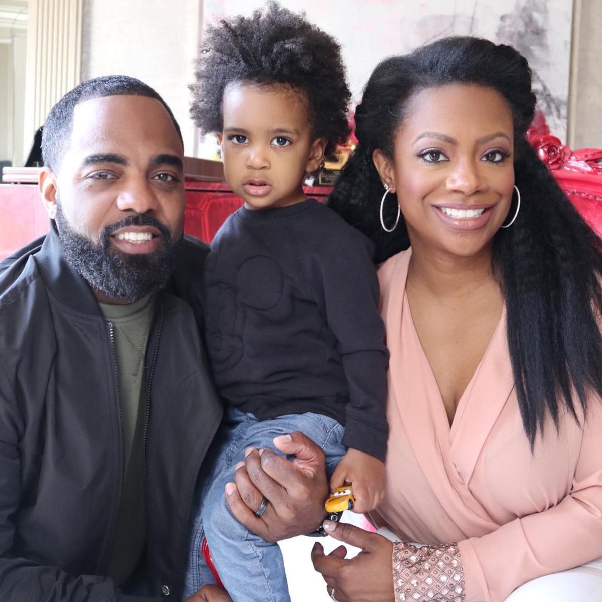 tslcent's tweet photo. Issa beautiful family! #ToddTucker #AceWellsTucker #KandiBurruss https://t.co/Uoy9VUvaFn