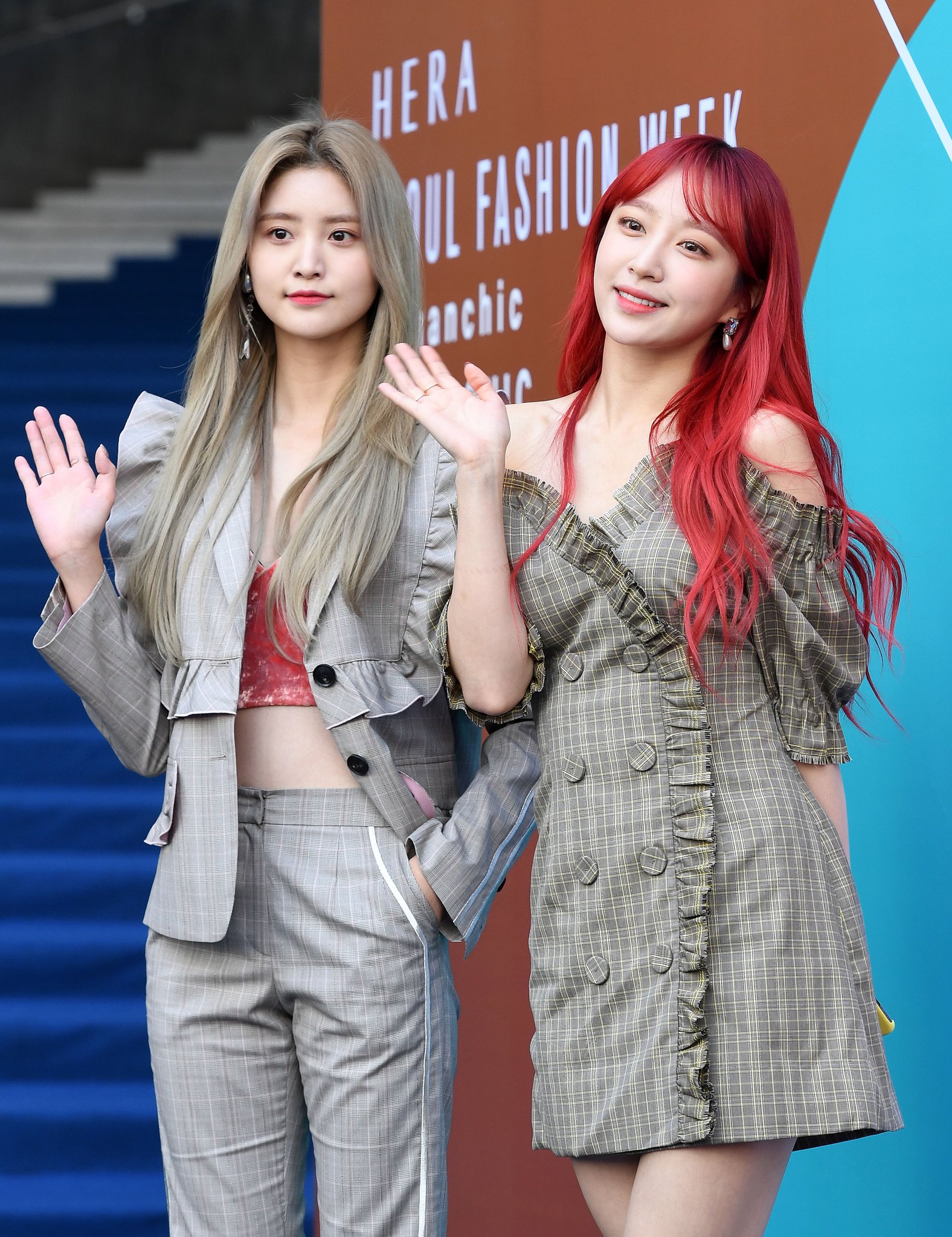 Exid Hani Jeonghwa At F W Hera Seoul Fashion Week Celebrity Photos Videos Onehallyu Exid Hani Jeonghwa At F W Hera Seoul Fashion Week Celebrity Photos Videos Onehallyu