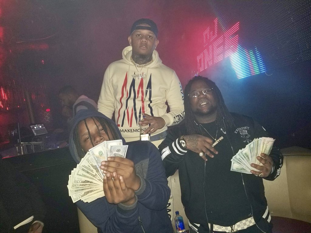 Real_Thirtyk's tweet photo. #ThirtyK & @YellaBeezy214 Got Some Heat Comimg Soon #No ๐งข Produced By @KidWond3RBeatz ๐ช๐ฝ๐ฅ๐๐๐ฃ๐ฏ https://t.co/DnzC9aTgVk