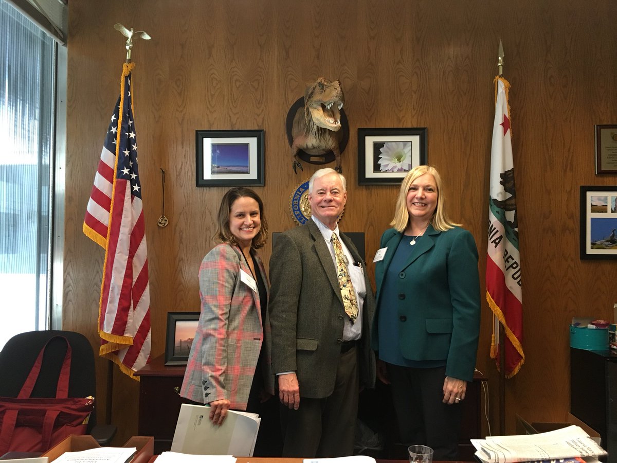 LisaHASDIC's tweet photo. Thank you ASM @RandyVoepel for taking the time today to discuss issues important to our hospitals &amp; health systems. @HASDIC #CHALegDay https://t.co/wSA9eRl2rh
