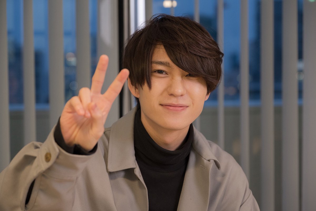 reprofile_jp's tweet photo. 【プレゼント企画🎁】
木津つばささんのサイン入りチェキを1名様にプレゼント！
【応募方法】   
@reprofile_jpをフォローして、この投稿をRTするだけ！  
当選者の方にはDMでご連絡します🎉
※締切2018年3月27日（火） 23:59迄 
＃木津つばさ　＃XOX　＃キスハグキス　@kizu_tsubasa https://t.co/g6TZM2AOor