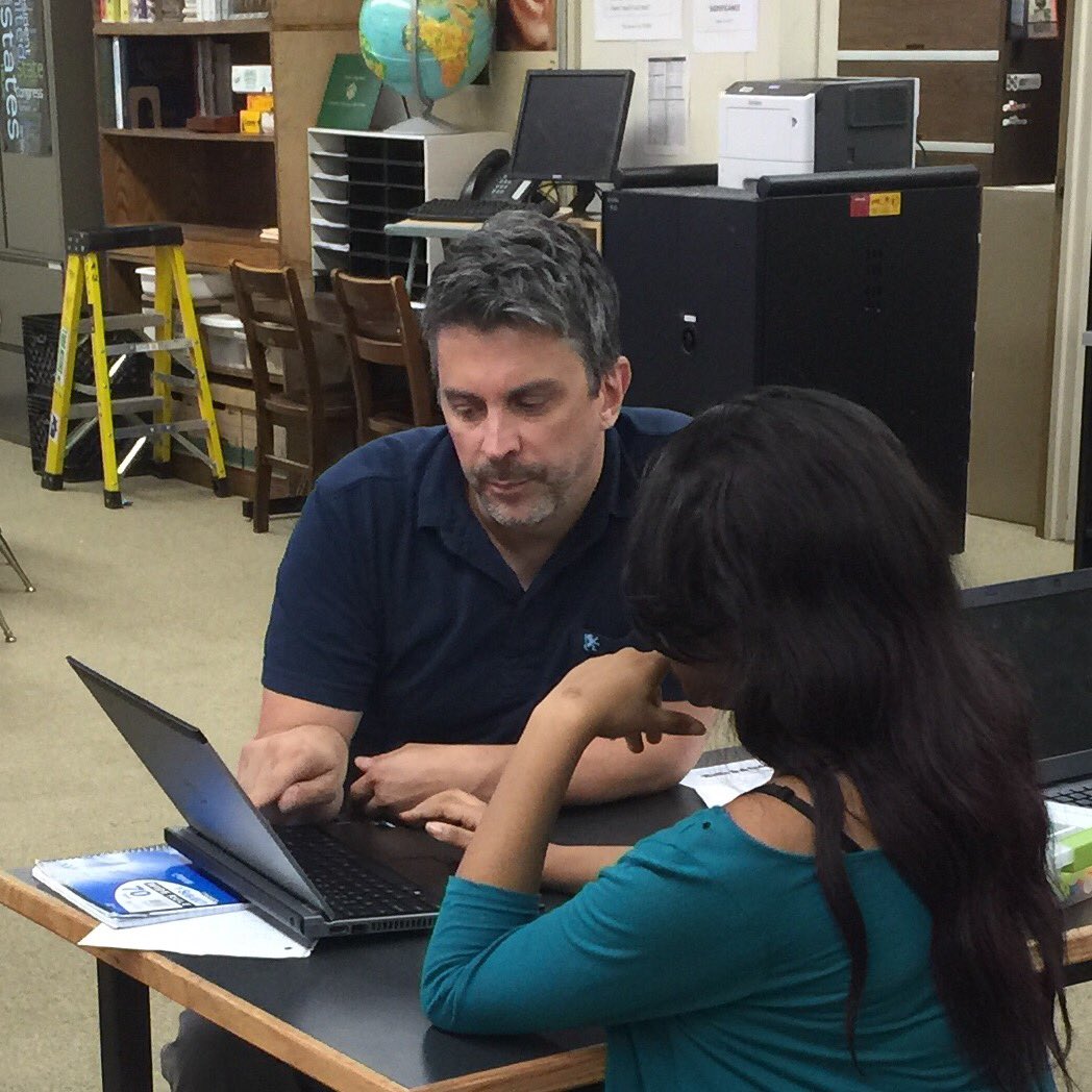 gottagetthepic's tweet image. So yup more of this next year! #backtotheclassroom #seniors