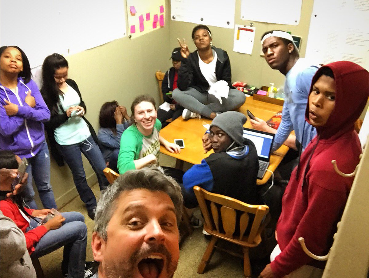 gottagetthepic's tweet image. So yup more of this next year! #backtotheclassroom #seniors