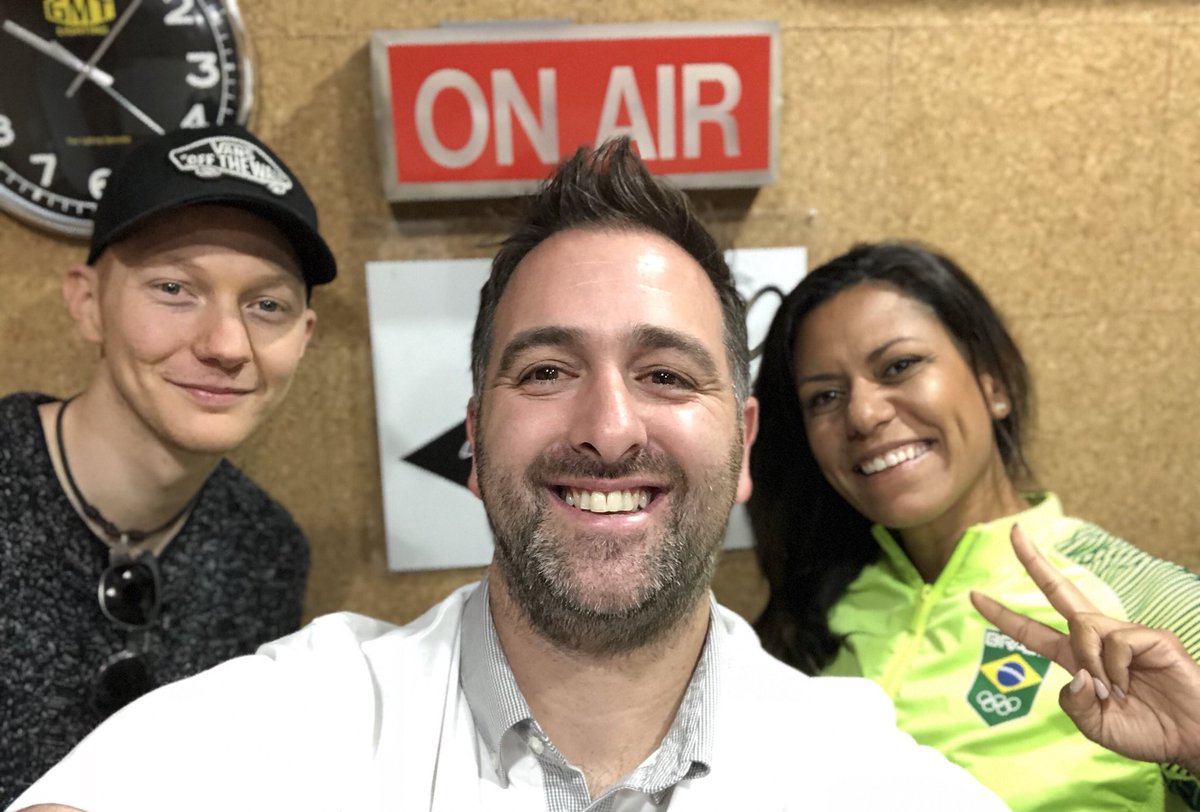 Brian_Peel's tweet photo. #MorningShow989 studio guests Brazilian Olympic athlete #TaisRochel and Melbourne indie artist #JamesMark! 📻🇧🇷🤺🎙 https://t.co/AFZQDsw7Hy