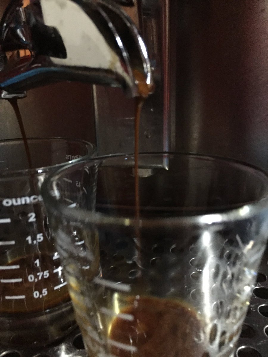 GarciaGildo's tweet photo. #DiaInternacionalDeLaFelicidad #ComoQueYaHueleA #CafeFelicidad para su barra o cafetería #FelizMartes #muestraGratis @Cherry_Blacks #SIGUEMEYTESIGO https://t.co/8M1pd9Xnki
