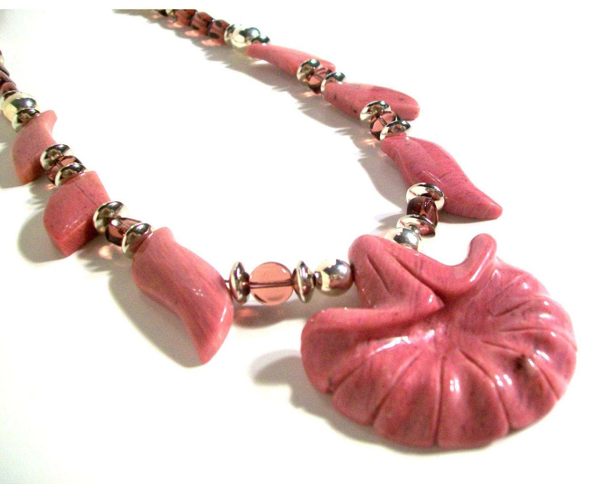 DianeCSimons7's tweet photo. Rhodonite Necklace, Bib Styled, Statement Necklace, Subtle Elegance, Rhodonite Necklace Set, 2 Piece Set https://t.co/boaBTkVuH6 #Custome_Designs #BEST_GIFT_IDEAS #Fashion_Jewelry #Jewelry4Less #Quality4Less #Gifts4_AllAges https://t.co/denFaYbOh9