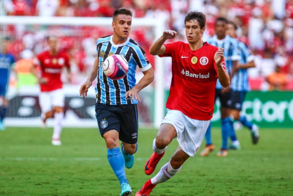 TRIBUNEROcom's tweet photo. BRASIL. Los goles de los rioplatenses D'Alessandro y el "Nico" López, no alcanzaron para Inter; Gremio clasificó a las semifinales del Gaúcho, mirá esto  https://t.co/V5hZ2aPKxp https://t.co/lUgUFHe44q