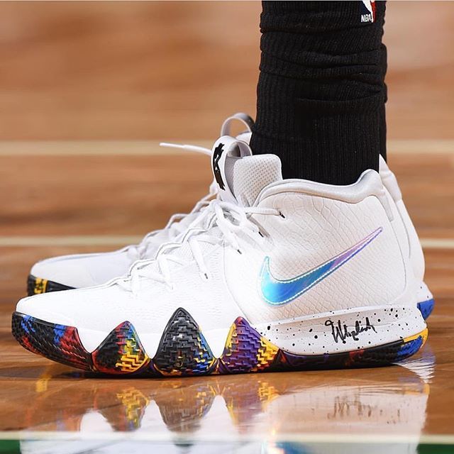 kyrie 4 the moment