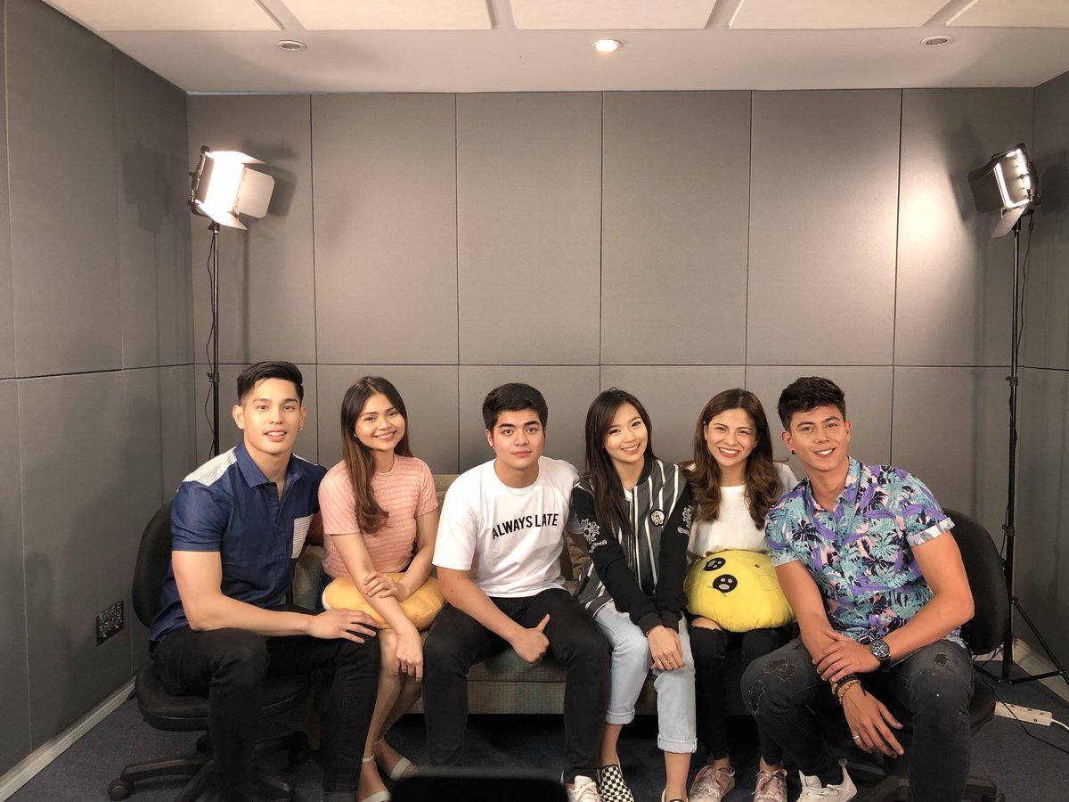 andoymuhlach's tweet photo. One song every saturday sa VIVA TV 8pm! ❤️ https://t.co/DobgiArDpN