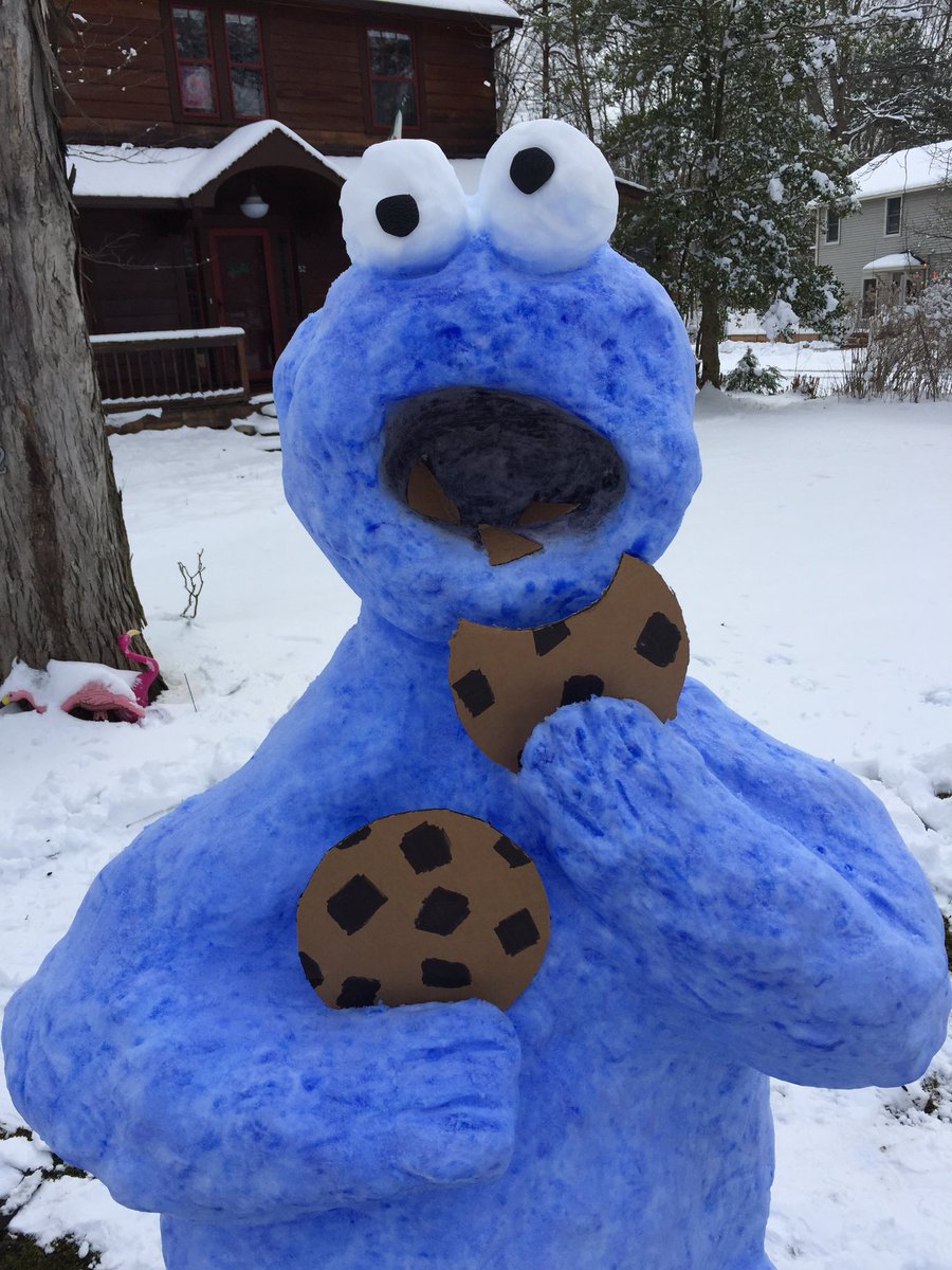 My #CookieMonster #snowsculpture is getting a lot of love, today! 💙 Pretty cool! #CisforCookie #SesameStreet #Muppets @sesamestreet @TheMuppets @MeCookieMonster