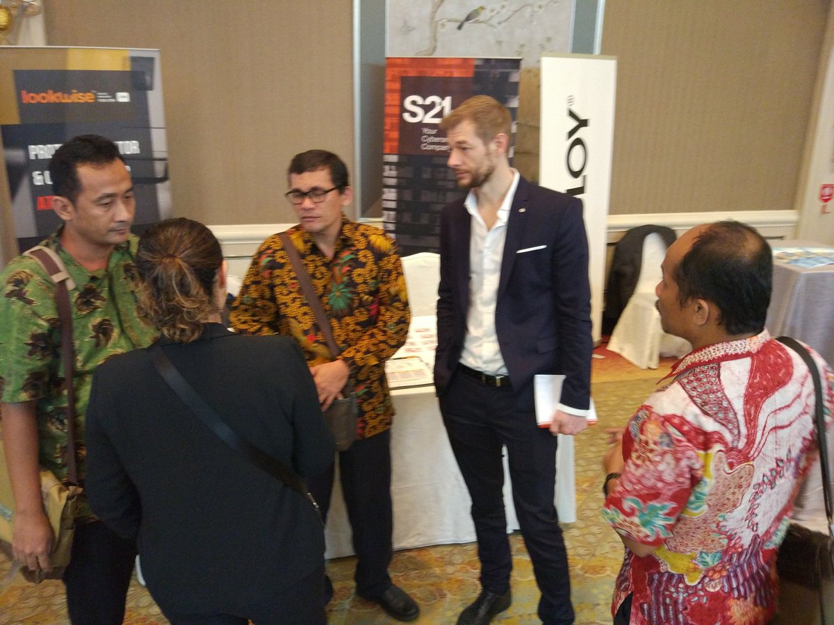 RBRDataServices's tweet photo. It's been a good conference for @S21sec at #SSBA18 - Indonesian banks are keen to learn! https://t.co/yWqLYbJFTT
