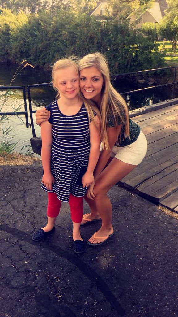 hanna_larson22's tweet photo. @claireredd23 Love herrrrrrrr💖😇 https://t.co/NmNj12To9z