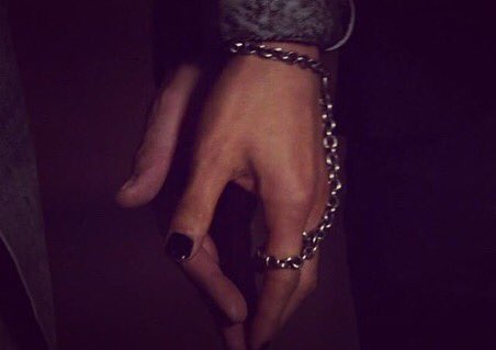 phinueng's tweet photo. A touch touching.๐น Goodmoring.โ๏ธ #Maleciscoming #Malec #Shadowhunters https://t.co/kXk3iaZjJg