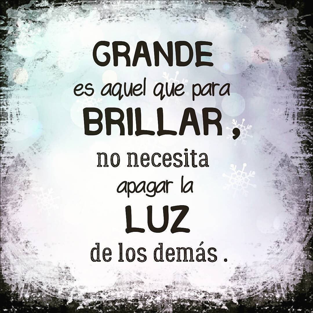 Creecreatumundo's tweet photo. ✌️🌱🔥 Vive tu llama
.
#llama #brillar #luz #amor #universo #fluir #chakras #humanidad #todoesuno #rayovioleta #reiki #creeycreatumundo #libertad #gratitud #yoga #zen #kundalini #yosoy #meditacion https://t.co/YSxNcu9VBK