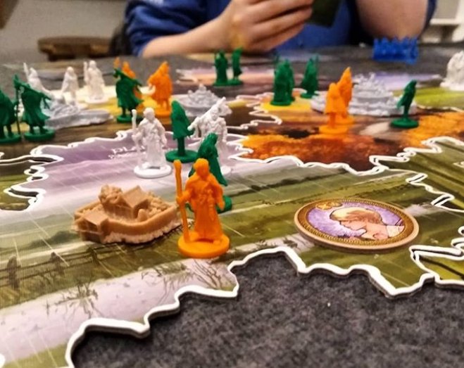 boardlygames's tweet photo. We have 3 places left for STRATURDAY - our strategy games meet up on Saturday afternoon @artefact_bham. For details and to reserve a place check the events page: https://t.co/0A2WyBLDHF https://t.co/yRt6tanB1M