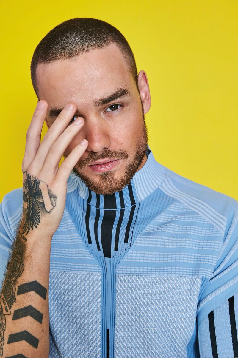 LiamPayne's tweet photo. My interview with @ESMagOfficial is out today 🙌🏼 https://t.co/UUiLLjoJb8 https://t.co/lgOAfDGt87