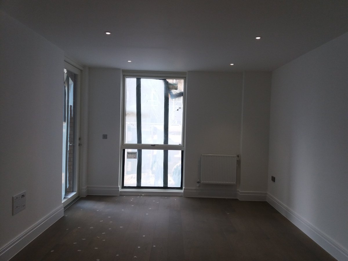 InspectorRuss's tweet photo. Snagging of show apartment @WandleHA Queenshurst Square underway offering 55 Shared Ownership to 1st time buyers in Kingston! @juberahmed and the designer already having a vision of the finishing product 👌 https://t.co/PK91pjFsci