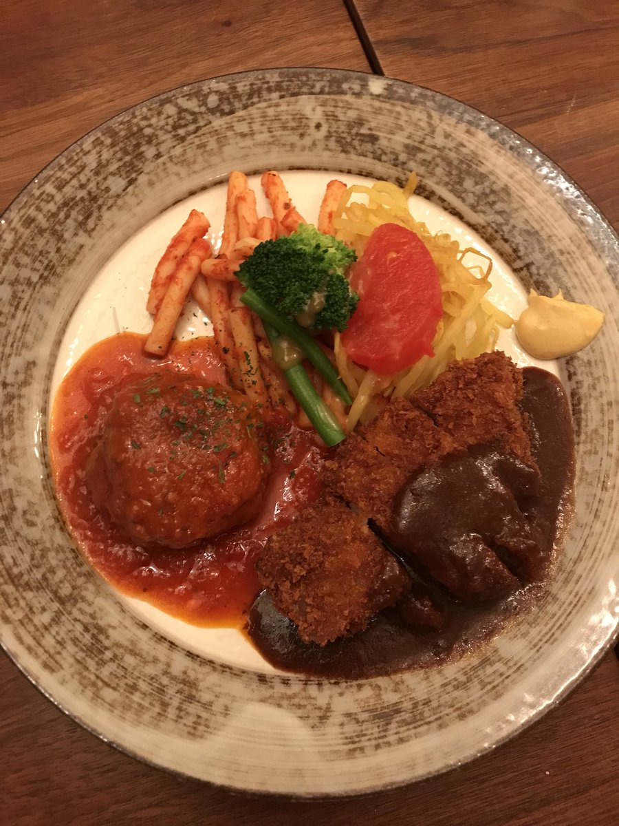 YONAberry2's tweet photo. 今日気がついたんだけど私二重アゴだった....
明日からダイエット！w https://t.co/bTfp2j884V