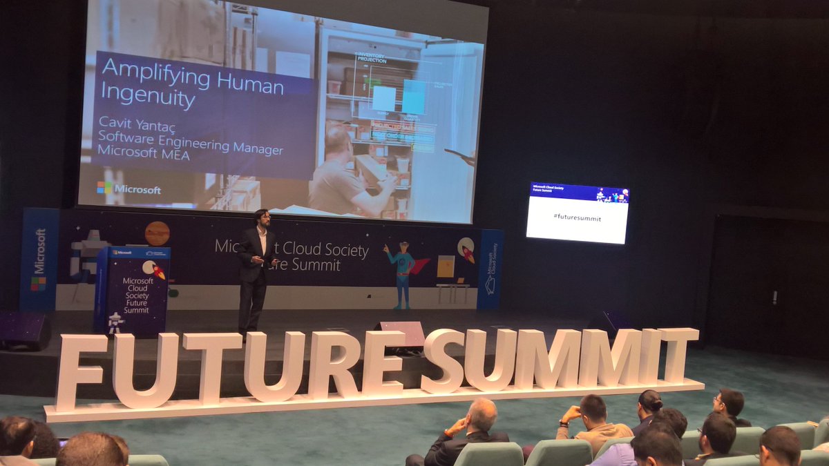 SaMeeru's tweet photo. #HelloDubaiMeetAI #futuresummit #blockchain #IoT@microsoftgulf #Dubai https://t.co/33G82IrWbM