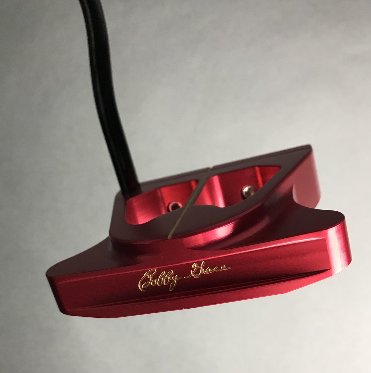 Graceputters's tweet photo. This putter will not only turn heads but it will pick pockets as well!😳 https://t.co/i9YrJfJPgF