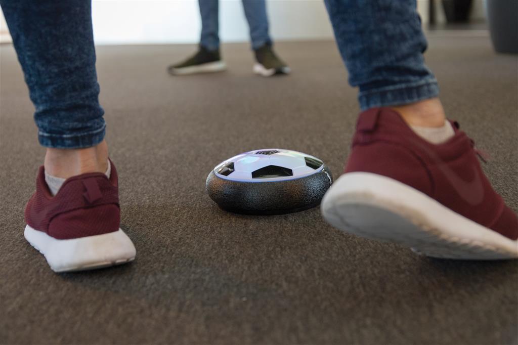 xdconnects's tweet photo. He shoots... He scores!!! This indoor #hoverball is a sure hit in any home or office! https://t.co/Af1gSa2ZcF https://t.co/C7xV6vj9D7