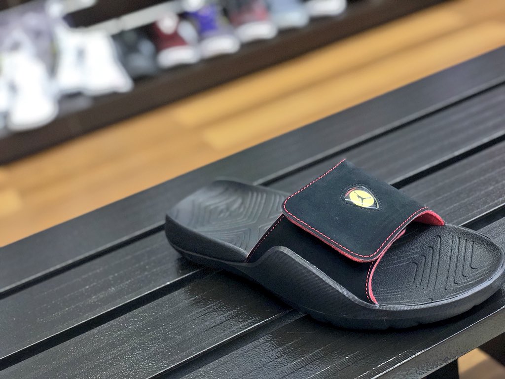 phgifu's tweet photo. 【~新商品~】

〜NEW ARRIVAL〜
#JORDAN より"JORDAN HYDRO 7"
入荷しました！‼️

ジョーダンのマークがワンポイント付いて、シンプルなデザインになっています😎

品番:AA2517-003
価格:￥5.500+tax

#JORDAN
#HYDRO7
#パワーハウス https://t.co/MOPc7qgKZB