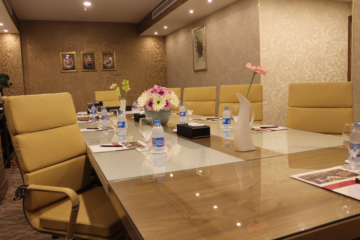 VelvetHotelJKSA's tweet photo. #فندق_فيلفت
#مركز_الاعمال
#business_center
#velvethoteljeddah
#Velvet_Hotel_Jeddah https://t.co/o0H33yeULX