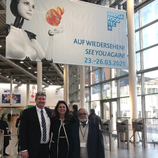 avureHPP's tweet photo. Here’s @AvureHPP’s Jeff Williams, Dr. Errol Raghubeer and Lisa Wessels at @anugafoodtec today! Come by the JBT/Avure booths: Hall 9.1-A080/C099 &amp; A100/B101 learn about fast-growing HPP. HPP food is now a $12B industry &amp; will double in 6 yrs. #AnugaFoodTech #HPP #CleanLabel https://t.co/OhNmK9WLPt