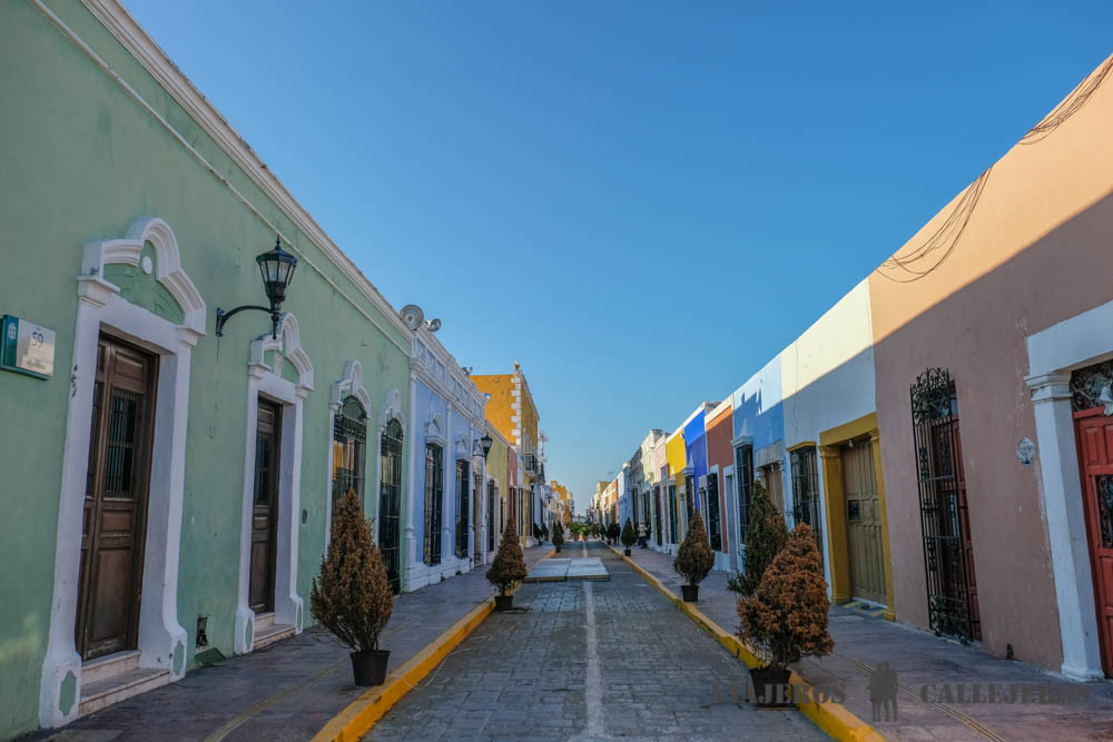 Visitar los lugares turísticos de Campeche, uno de los lugares con más encanto de México viajeroscallejeros.com/lugares-turist… #Campeche #México
