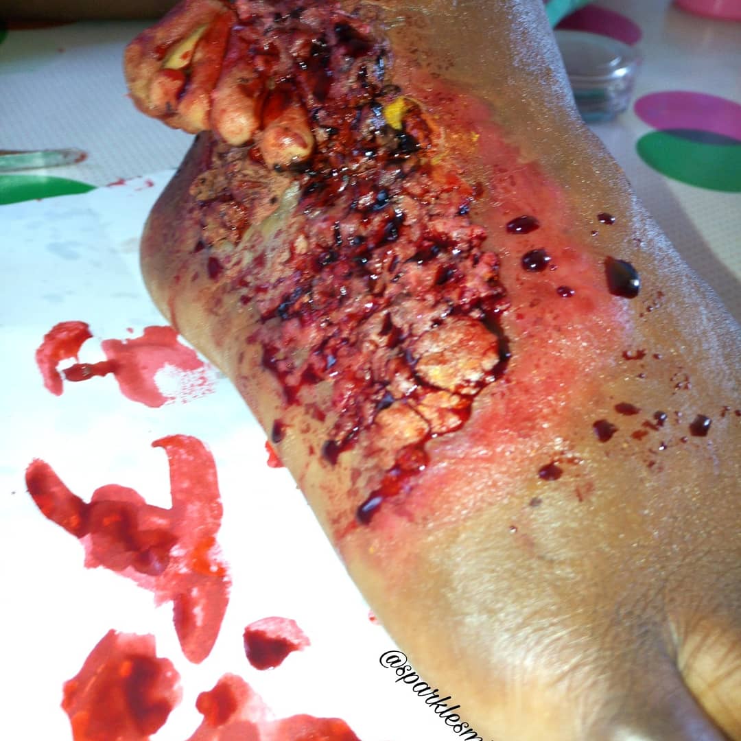 Lafilleagath's tweet photo. Hello,
My name is Inwang Agatha. I'm a self taught special effects makeup artist. Here are some of my works..kindly Like and RT
Thank you! 

#WeAreNigerianCreatives https://t.co/i8Y7FfXTpK