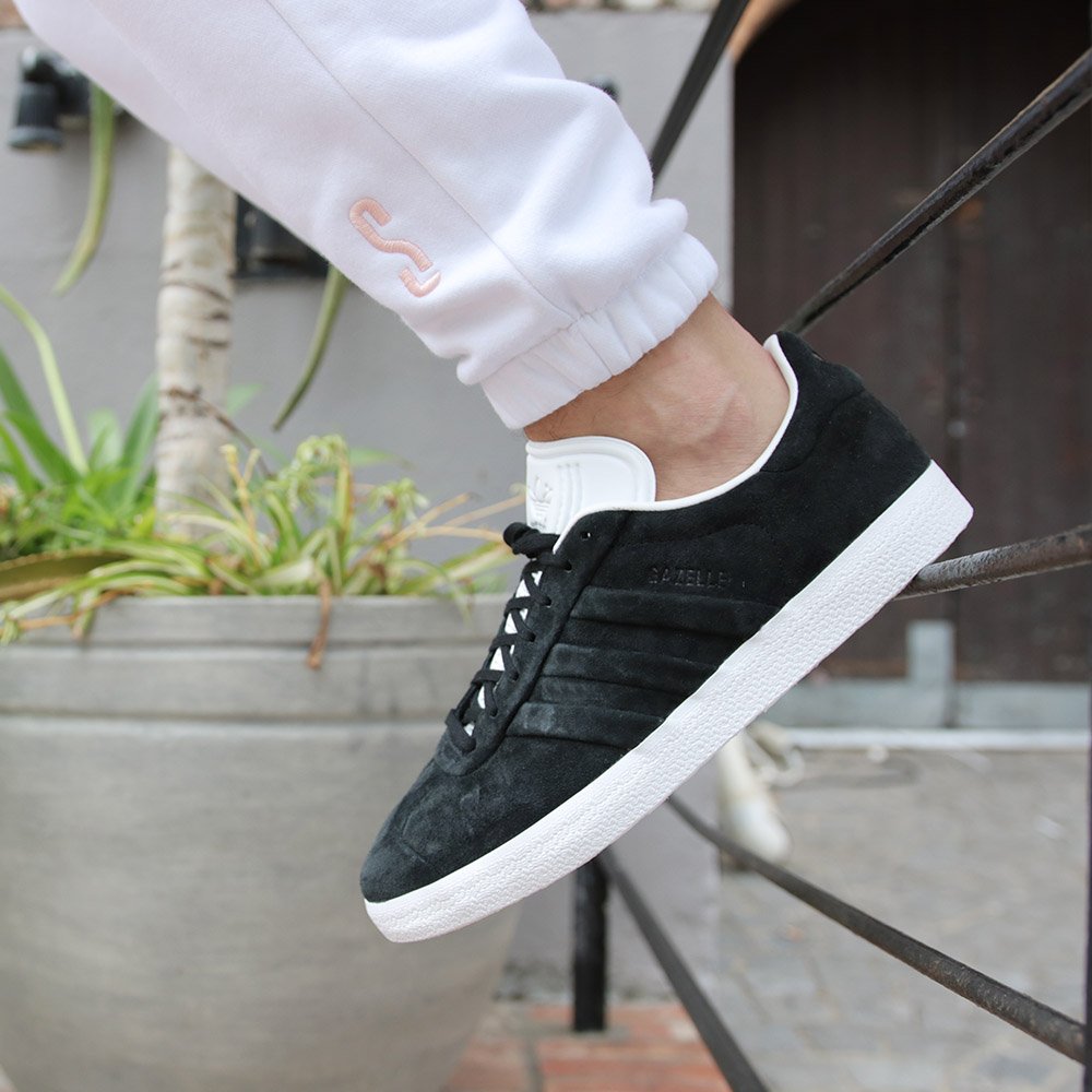 adidas gazelle stitch and turn black