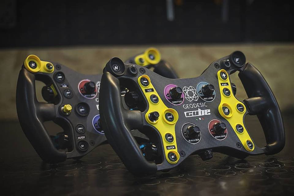 Cube_Controls's tweet photo. Rolling out these for the guys at @geodesicracing
Have you already decided the look of your next wheel? 😎
#simracinghardware #simracing #wtcc #formulae #f1 #f1wheel #cubecontrols #cubewheel #iracing #assettocorsa #rfactor #osw #steeringwheel #simracingwheel #cubecontrolswheels https://t.co/wbEs9BYSte