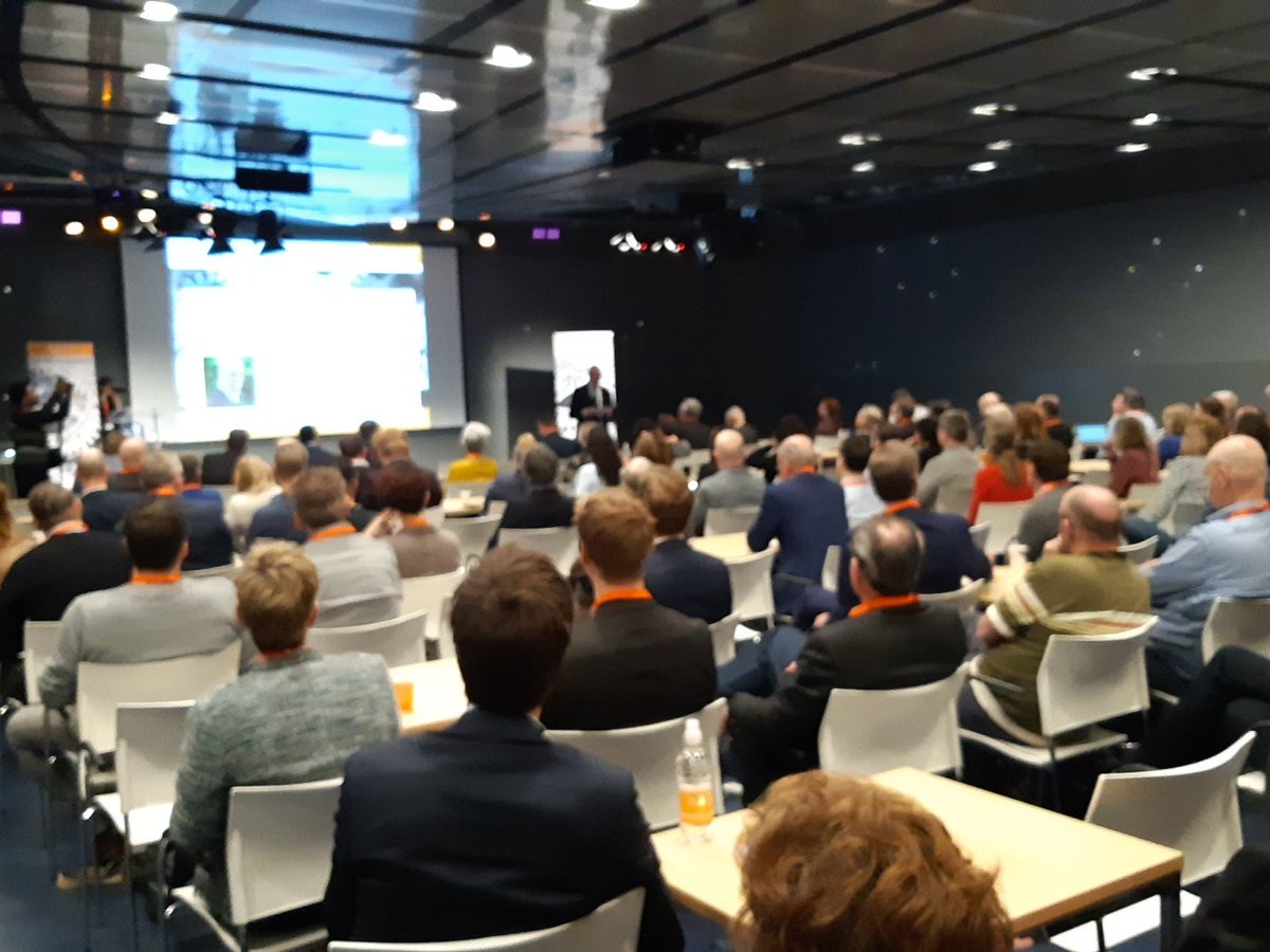 TonvGeijlswijk's tweet photo. #CMdag18 van start met onze dagvoorzitter @ArjanvanWeele https://t.co/iHmNI49lW2
