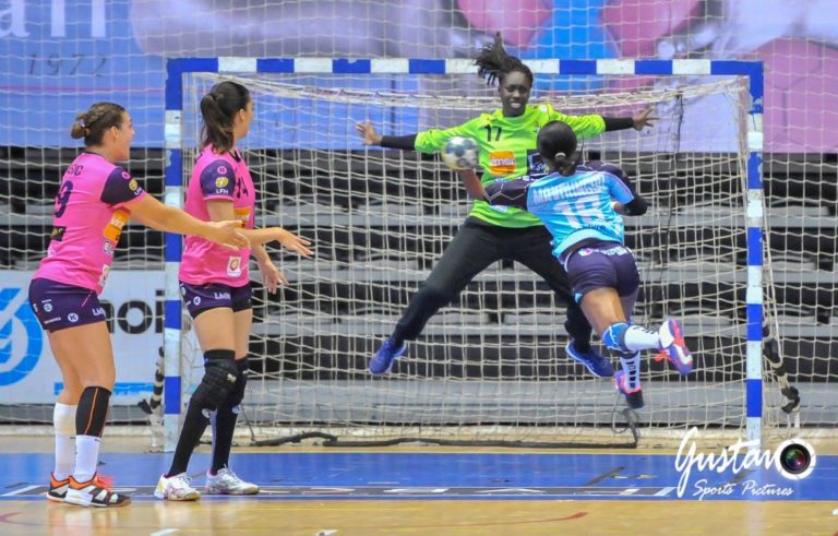 L'Entente Noisy / Gagny continue son #recrutement avec l'arrivée depuis @NLA_HB de Cira Lô pour la saison 2018 / 2019. Bienvenue à notre nouvelle gardienne ! 💪🏿 #D2F
Plus d'infos : bit.ly/2GepC9B
📷 : Gustavo Sports Pictures