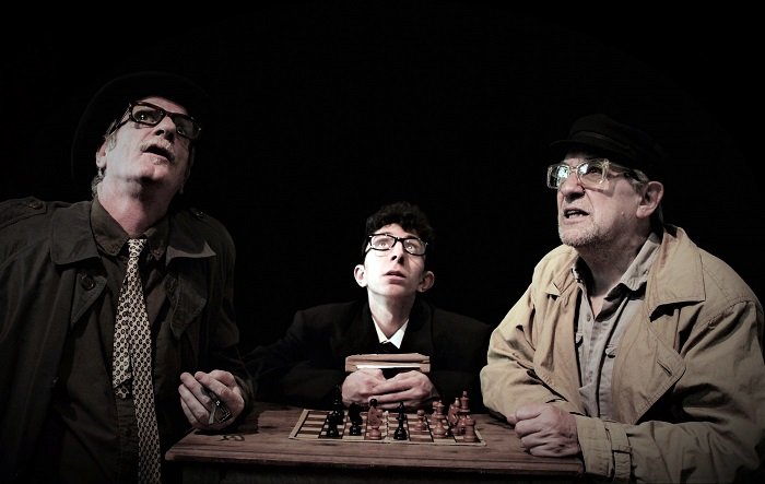 #Mayorga en gira. El dramaturgo tiene siete obras en distintos escenarios de América y Europa. Por Marcos Ordóñez elpais.com/cultura/2018/0…  <a href="/elpais_cultura/">El País Cultura</a> <a href="/teatrobarrio/">Teatro del Barrio</a>  #teatro