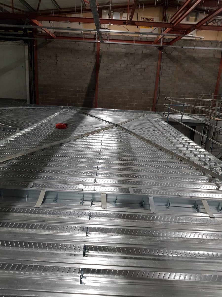TechnicFloors's tweet photo. Decking floors laid to falls with the leave in place screed rail from Technic Floors! https://t.co/olX6kyMfMB