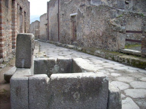#GiornataMondialeAcqua l'#acqua elemento fondamentale per alcune Delle più belle testimonianze architettoniche del mondo romano, dalle fontane, ai ninfeo, agli acquedotti