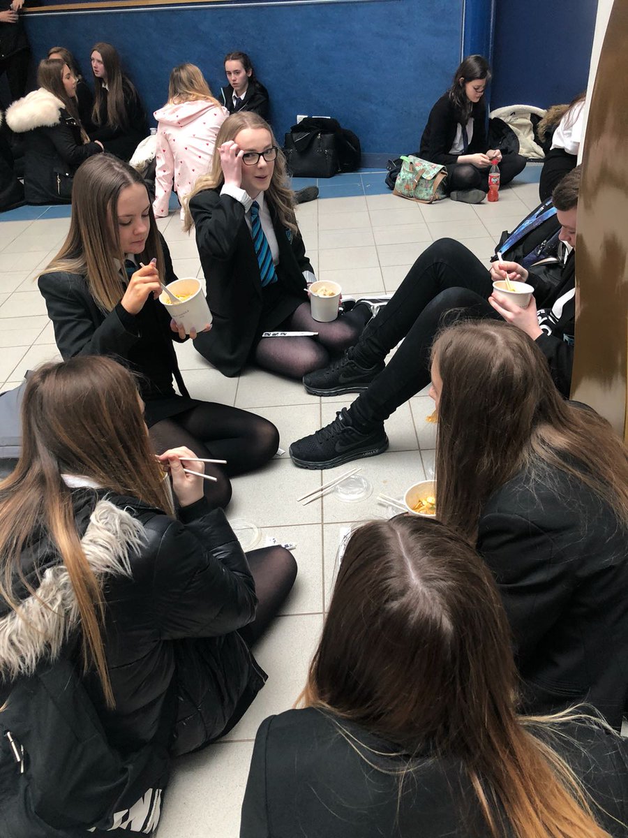 CalderheadHS's tweet photo. Our S3 pupils really enjoyed their day at Heriot Watt University, taking part in #MLD2018 and Confucius workshop. The free food at the workshop was a welcome bonus https://t.co/TrmtEebfmo