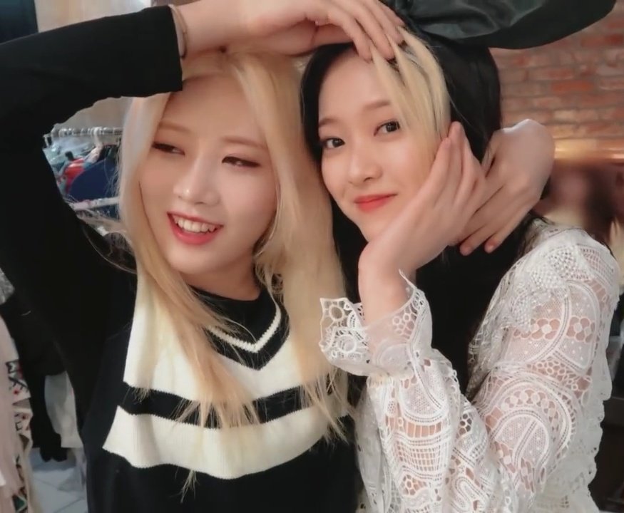 loonaquality's tweet photo. #김립 + #헌진 https://t.co/Q9eAnwc542
