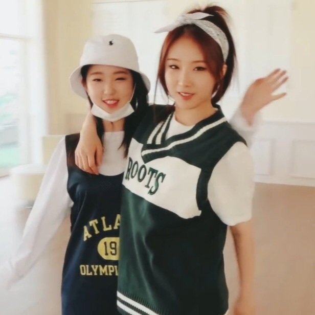 loonaquality's tweet photo. #여진 + #하슬 https://t.co/CJkXKiXPpj