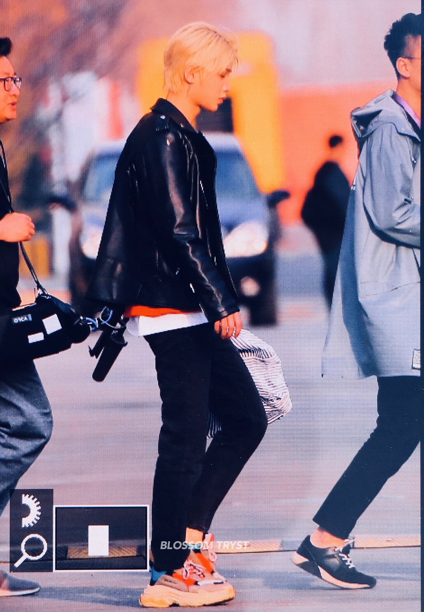 BlossomTryst_'s tweet photo. #黄明昊 #justin #저스틴 
180322 preview https://t.co/w8QRZpjUIp