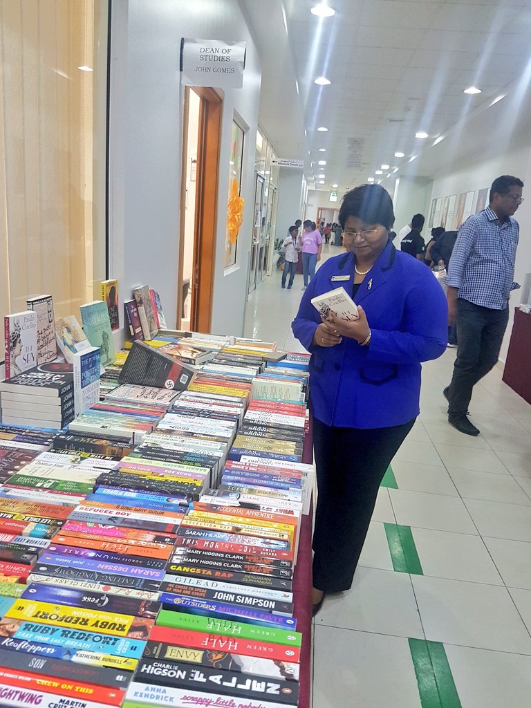 gma_library's tweet photo. #Bookfair @dxbmodern Pickup sm greatreads for #Springbreak Perfect way to relax! #booksforlife #readgoals #HappySpring @KNargish @GMAPrimary https://t.co/BmzMFDkVKY