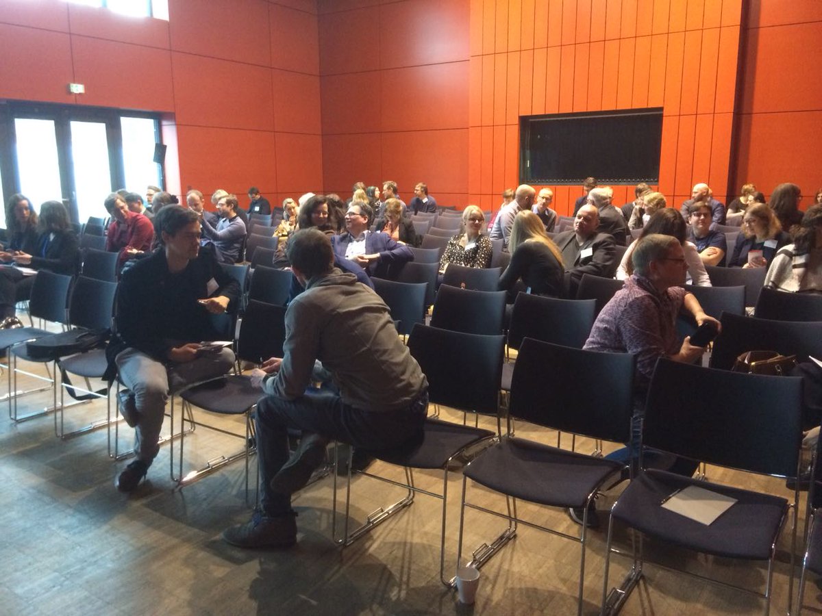 Conf_DigiHD18's tweet photo. Nach dem Murmeln — die Brainstorming Ergebnisse werden geteilt. #DigiHD18 https://t.co/z6OSiYFvWS