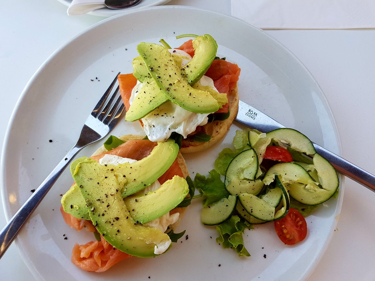 nikkijj17's tweet photo. Yummylicious and healthy! #breakfast #vistastyle @VistaMarinaCPT #lovecapetown https://t.co/aajZ0MuKDQ